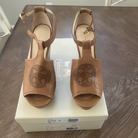 COACH heels New in Box - Picture 1 of 7